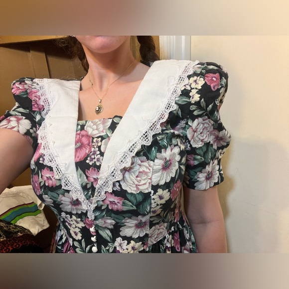 Meet your Posher, Peggy sue - Picture 7 of 9